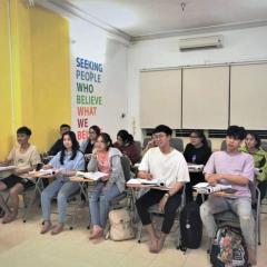 Khóa học IELTS linh hoạt – Giải pháp “vàng” cho người đi làm bận rộn